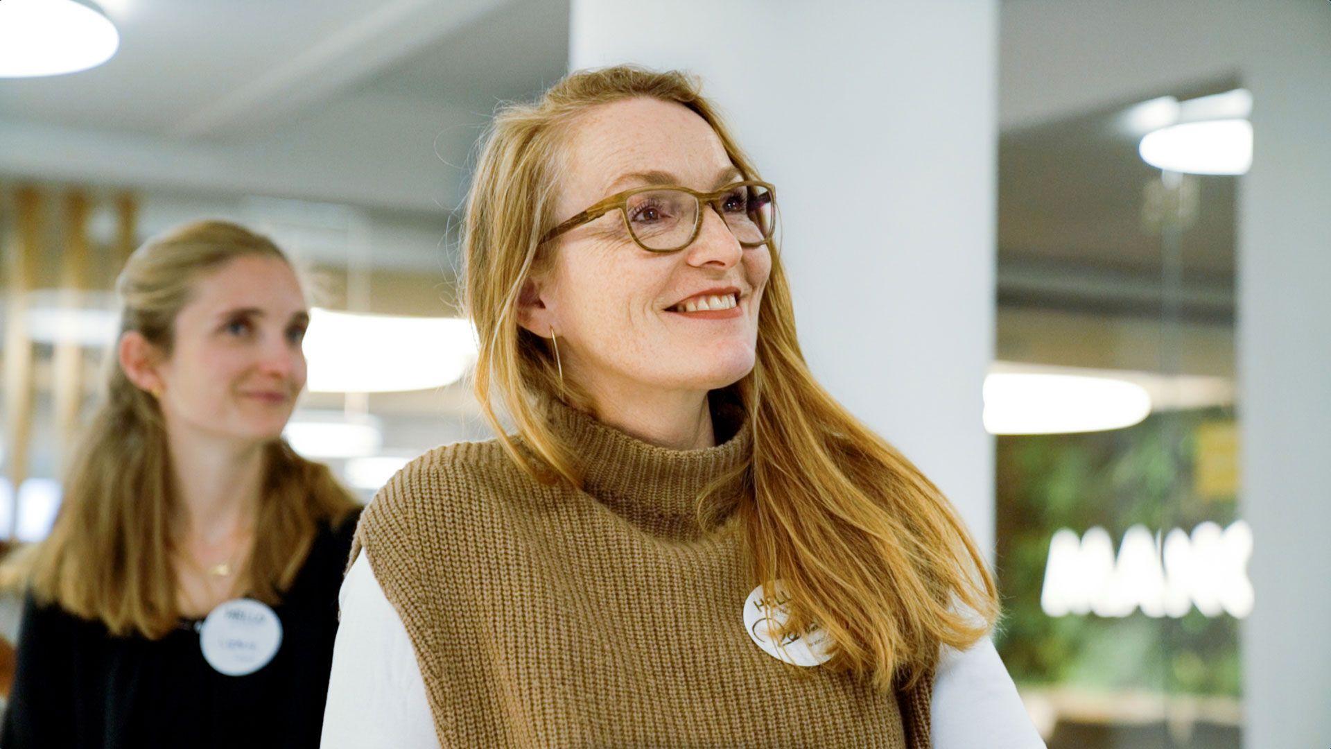 Teilnehmerin in einem Brainbirds Präsenz Seminar