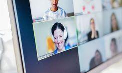 Fokus auf eine Live-Online Seminar-Teilnehmerin