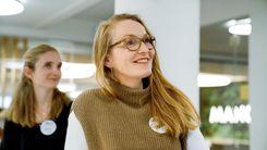 Teilnehmerin in einem Brainbirds Präsenz Seminar